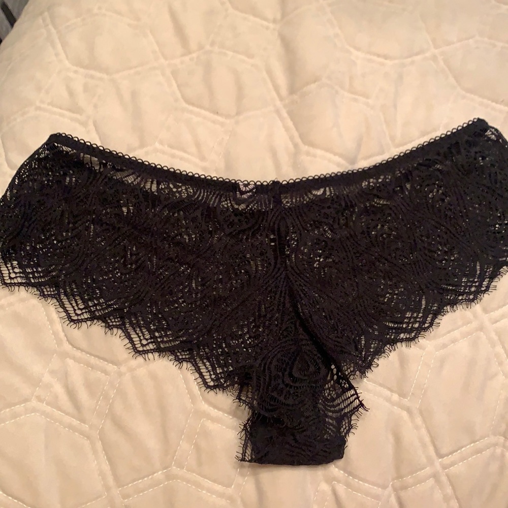 Black lacy VS bikini